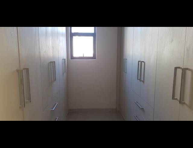 4 BEDROOM HOUSE FOR SALE IN MIDSTREAM ESTATE